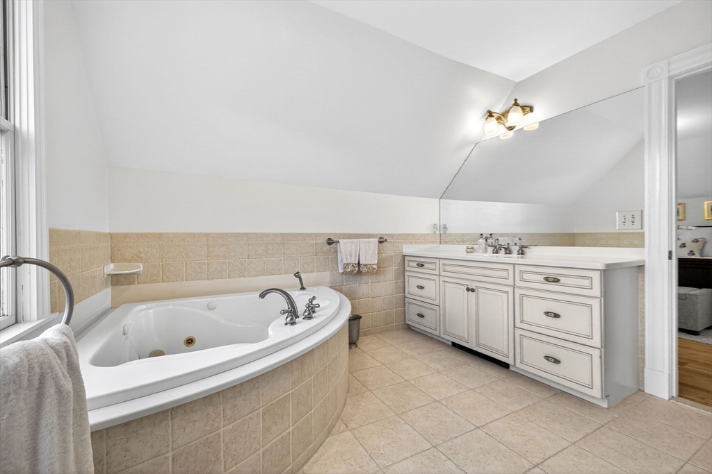 47 Springdale Avenue Dover, MA 02030 - Photo 21 of 33