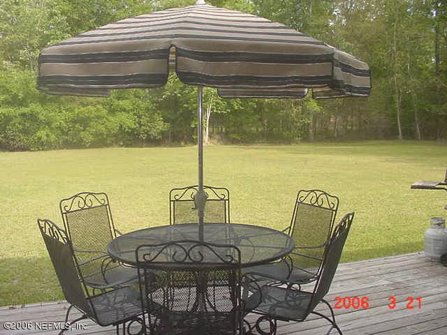 Lanai/Deck to Back Yard