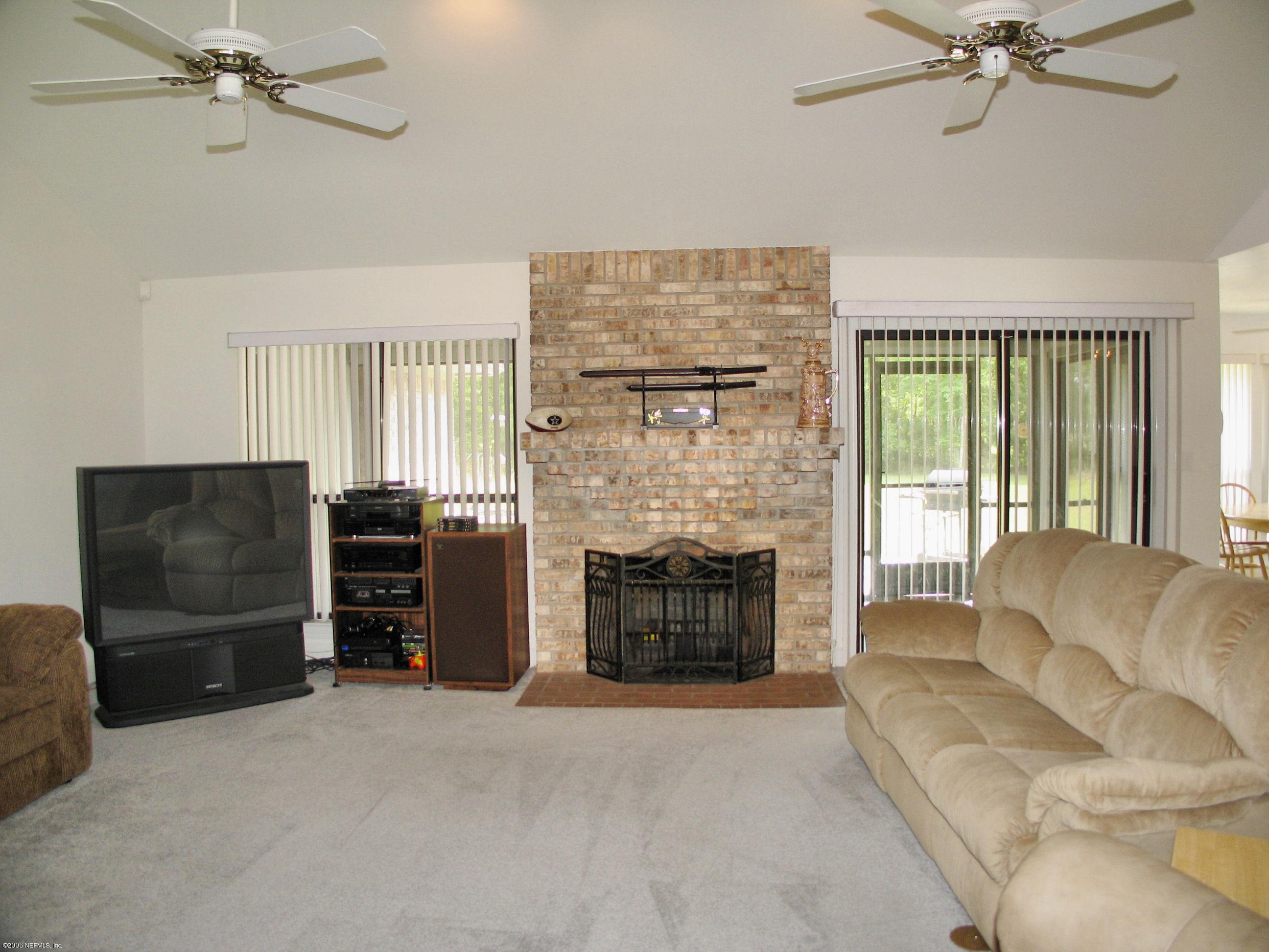 2526 Horseshoe Bend Road Middleburg, FL 32068 - Photo 8 of 10 Family Room-VG
