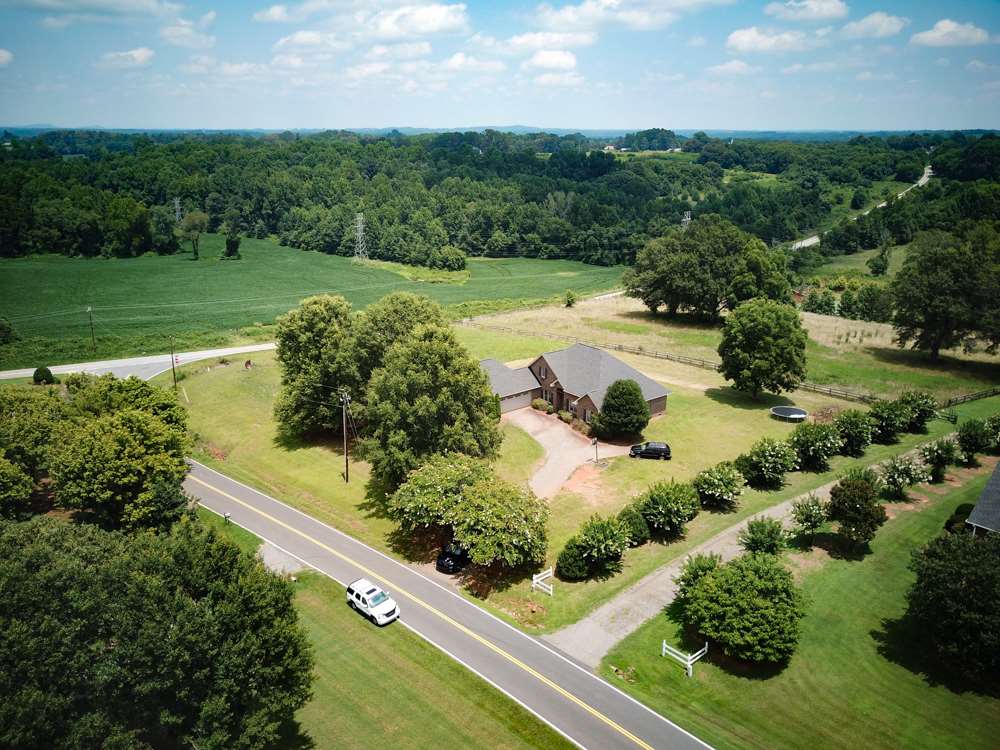 836 Holston Creek Church Road Inman, SC 29349 - Photo 5 of 36