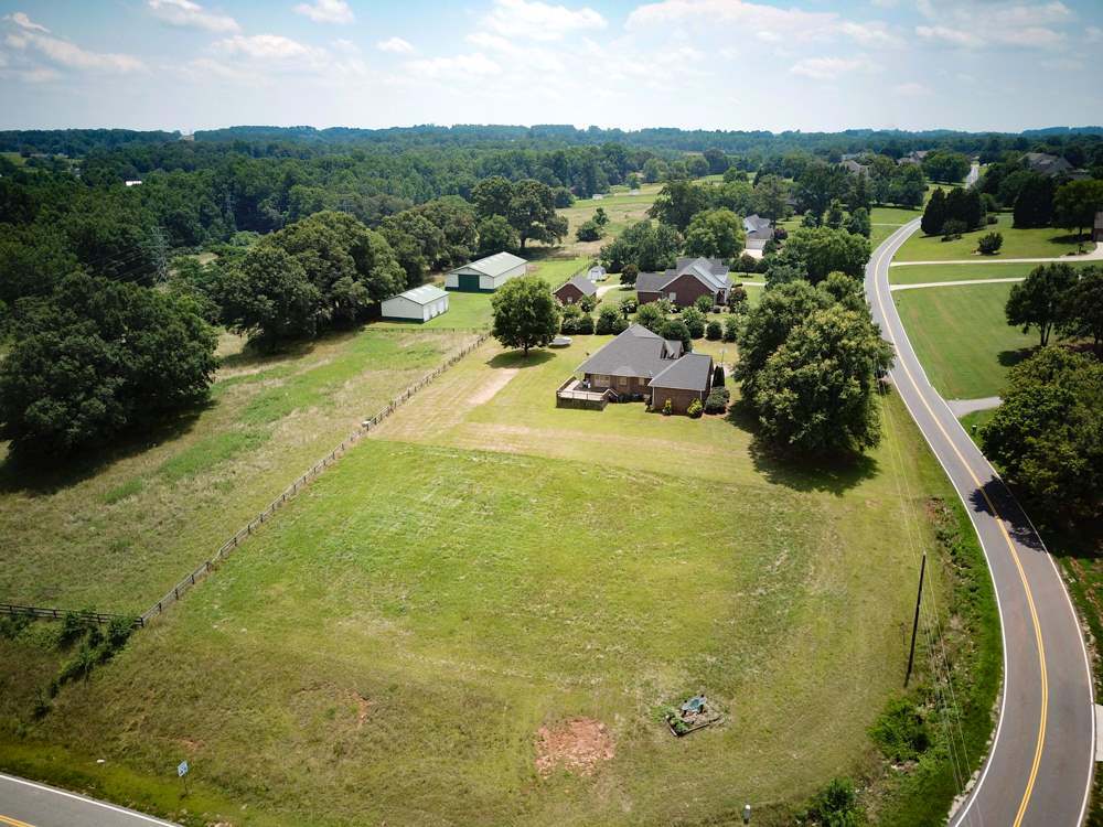 836 Holston Creek Church Road Inman, SC 29349 - Photo 8 of 36