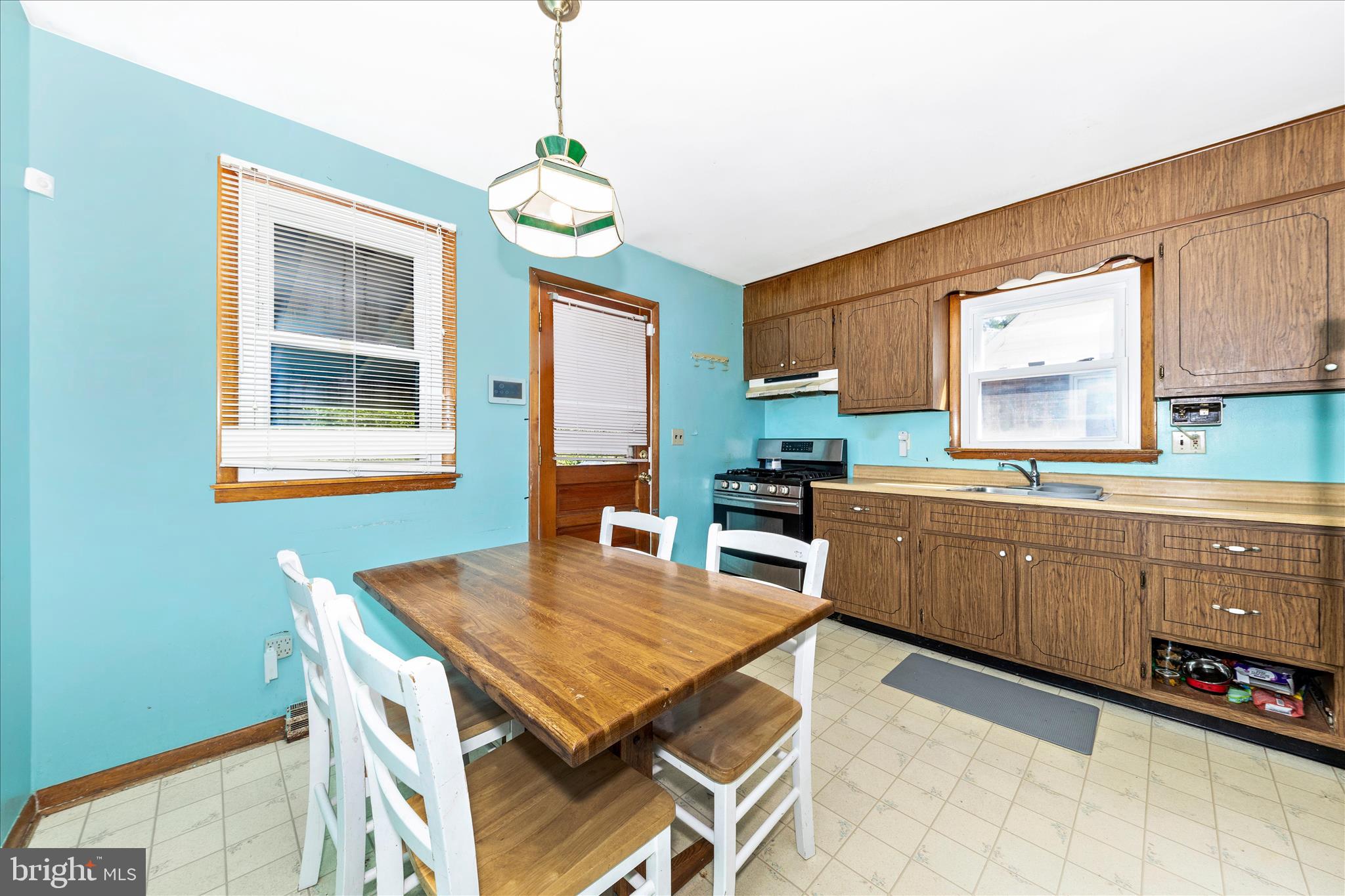 8018 Sagramore Road Baltimore, MD 21237 - Photo 9 of 44 Dining Area/Kitchen