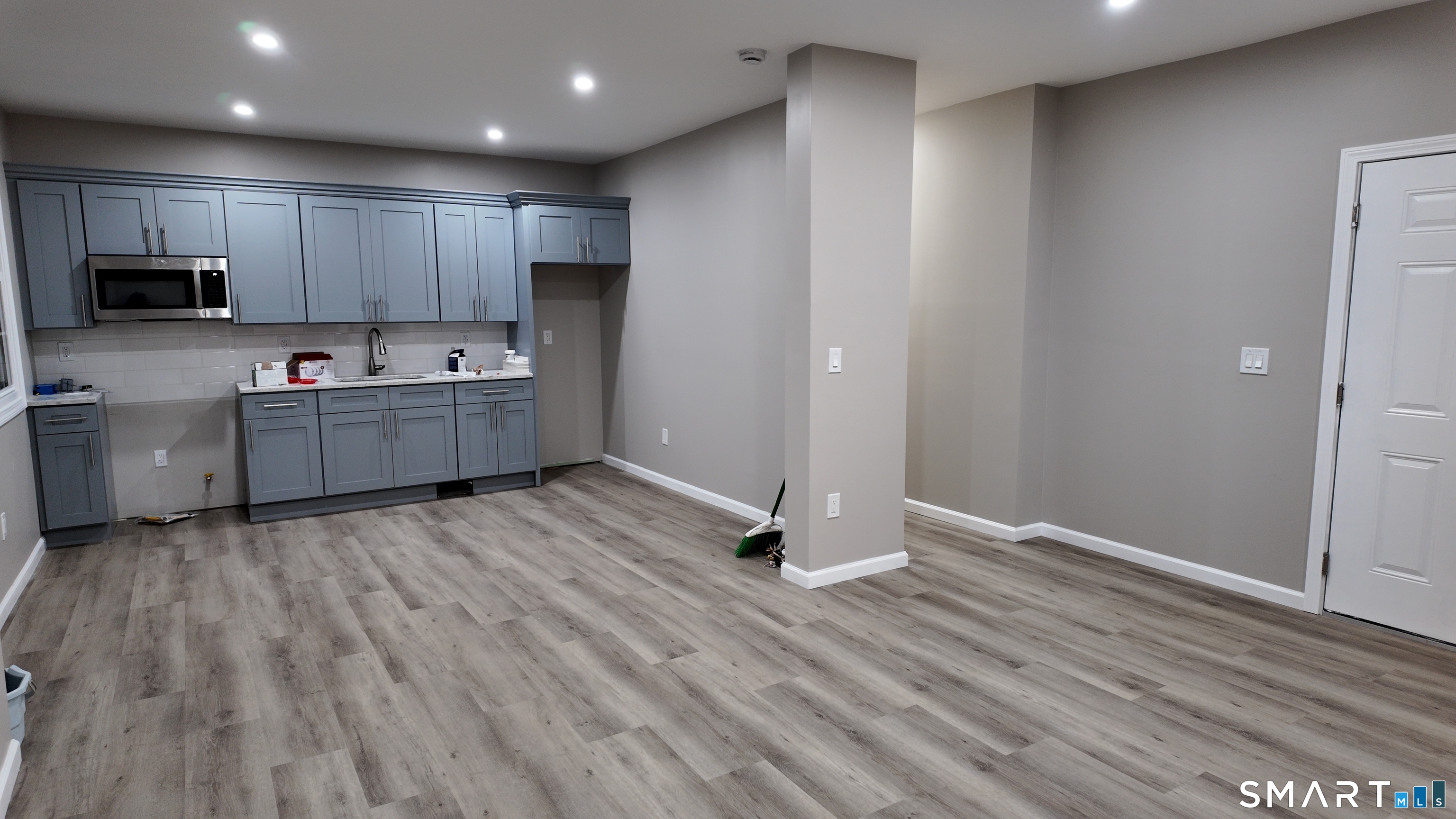 106 Helen Street Hamden, CT 06514 - Photo 5 of 8