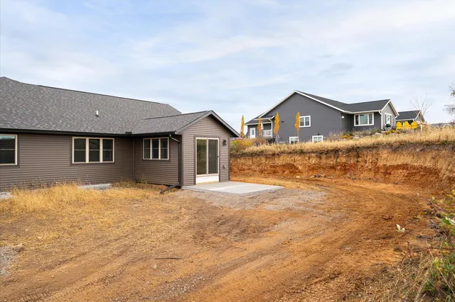 $445,000 | 1213 16th Fairway Drive, Viroqua, WI 54665