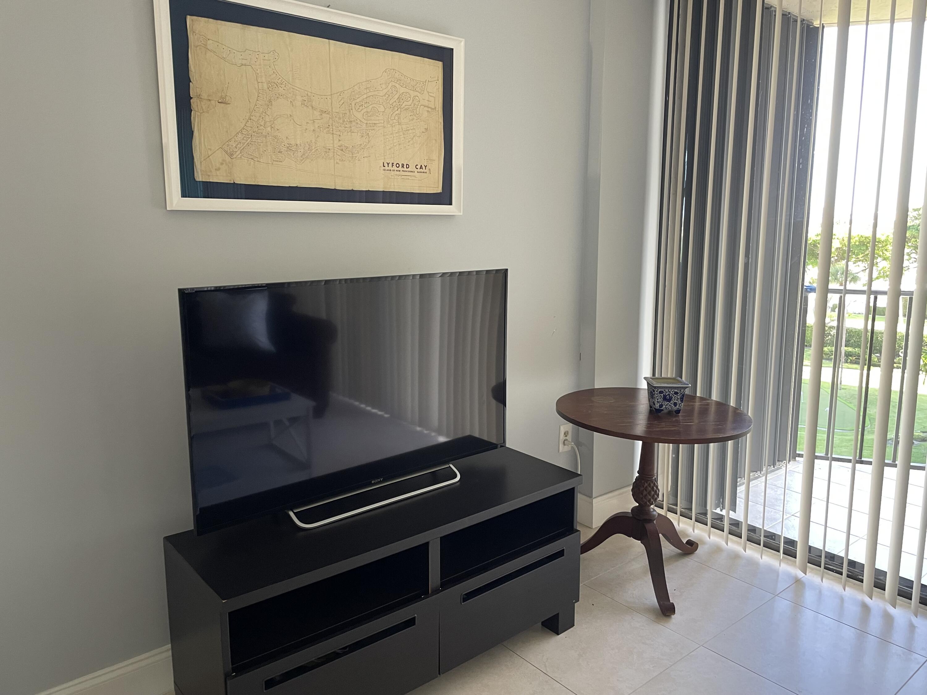 899 Jeffery Street, Unit 503 Boca Raton, FL 33487 - Photo 10 of 27 TV Area