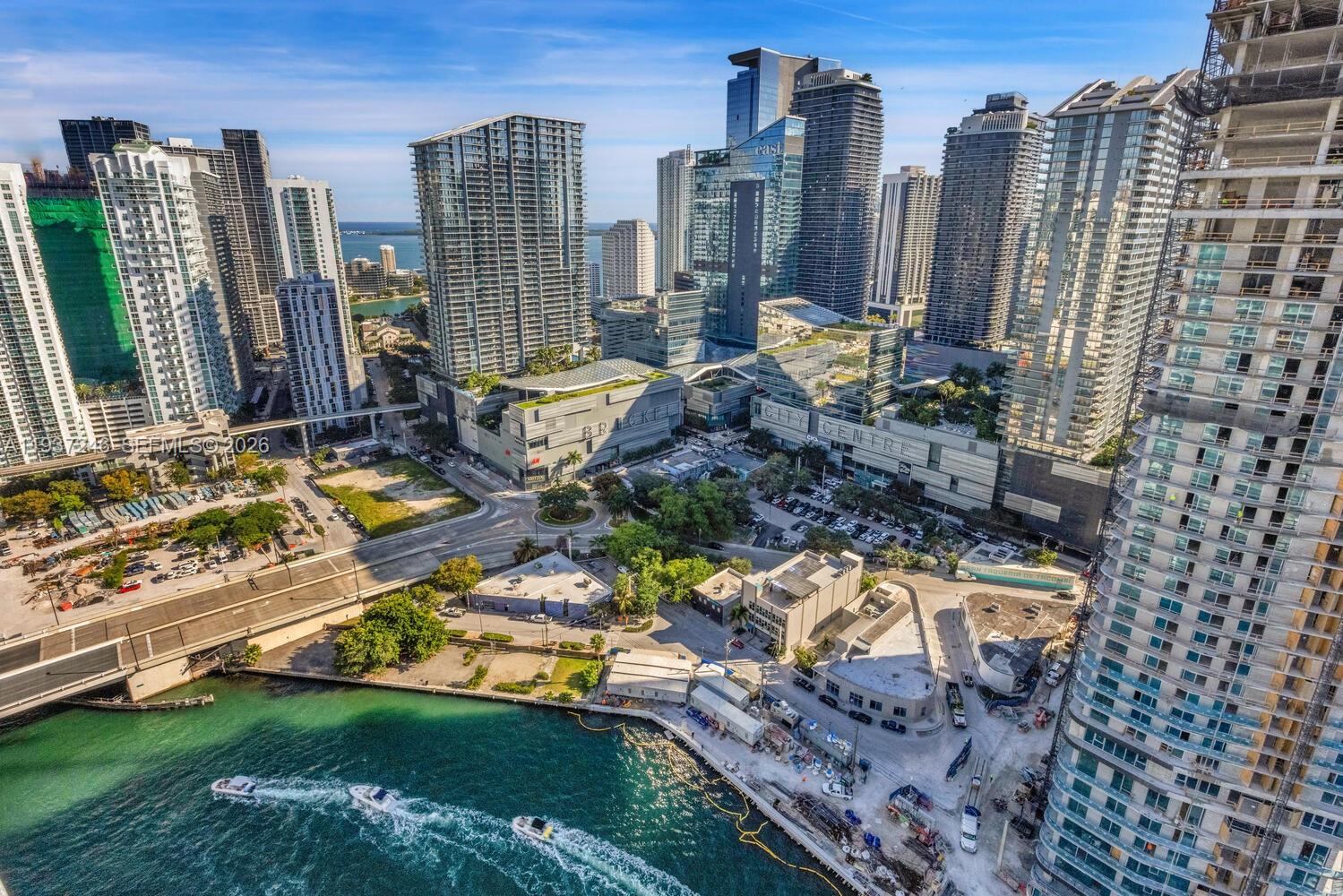 92 Southwest 3rd Street, Unit 3904 Miami, FL 33130 - Photo 21 of 23 a view of a city with tall buildings