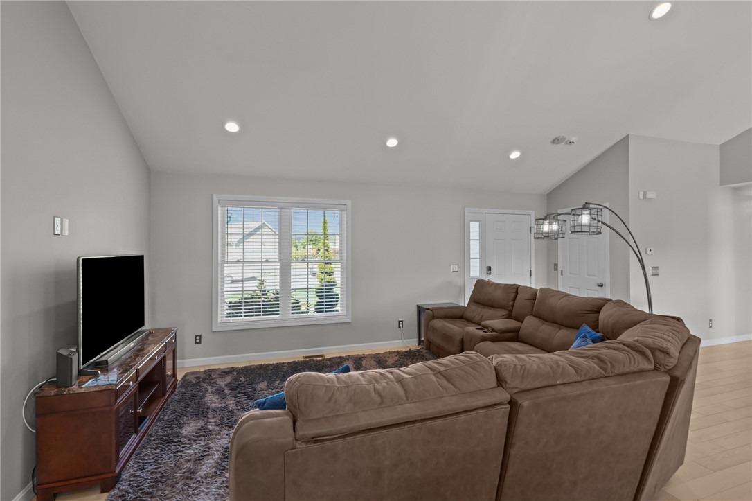 214 Danielle Drive Woonsocket, RI 02895 - Photo 22 of 50