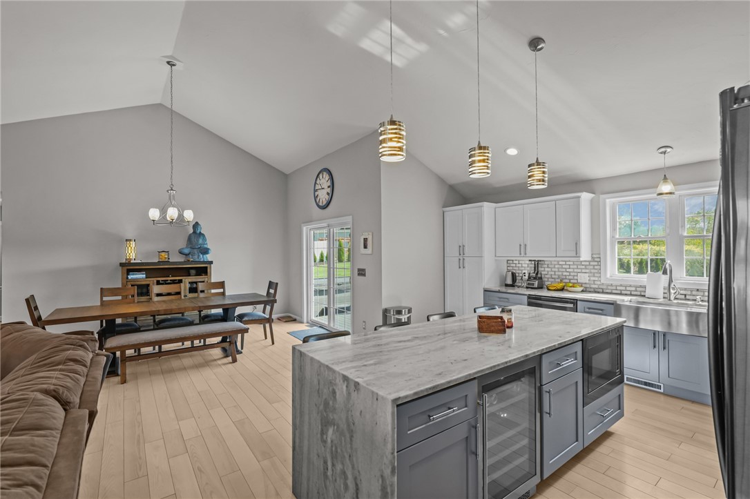 214 Danielle Drive Woonsocket, RI 02895 - Photo 5 of 50