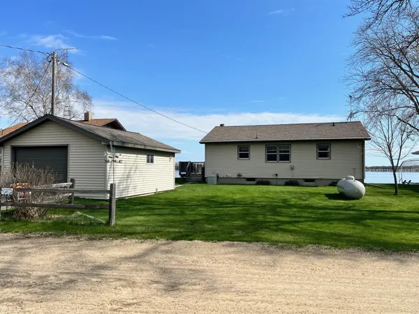 $455,000 | 21620 Fin Trail, Osakis, MN 56360