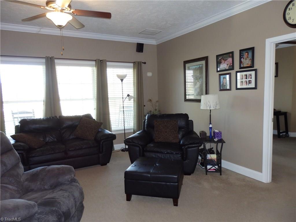 2252 Ross Wood Road Trinity, NC 27370 - Photo 8 of 30 living room