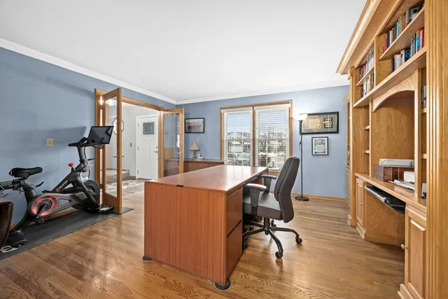 a view of a workspace with furniture and a livingroom