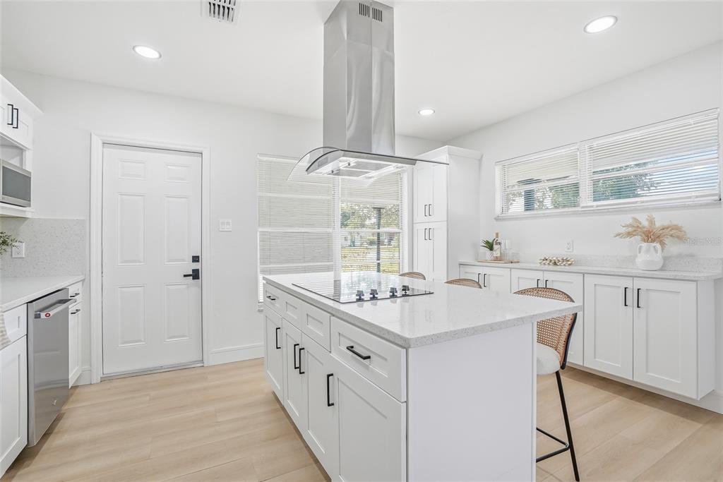 3005 West St Conrad Street Tampa, FL 33607 - Photo 12 of 32