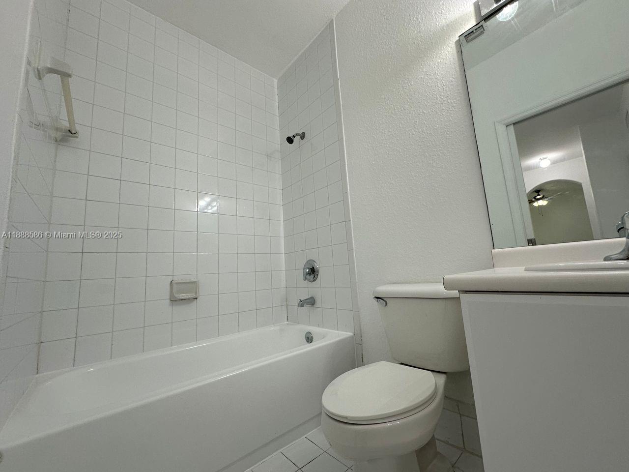 2524 Southeast 16th Road, Unit 102 Homestead, FL 33035 - Photo 13 of 21