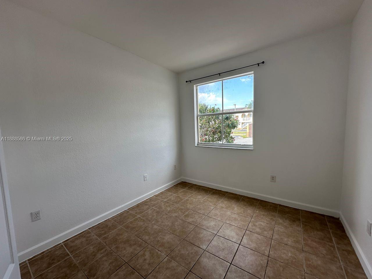 2524 Southeast 16th Road, Unit 102 Homestead, FL 33035 - Photo 15 of 21