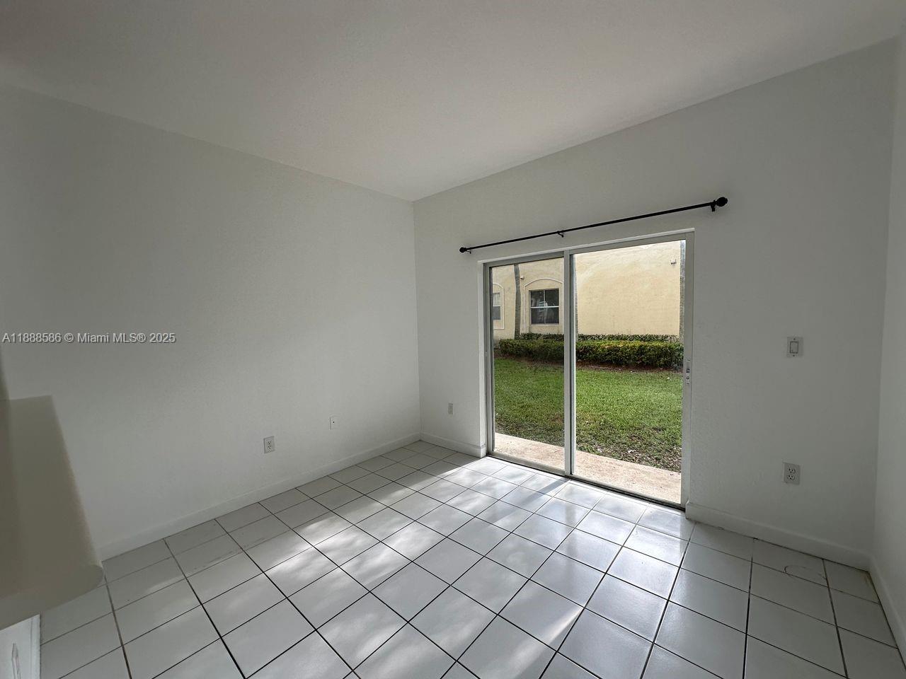 2524 Southeast 16th Road, Unit 102 Homestead, FL 33035 - Photo 4 of 21