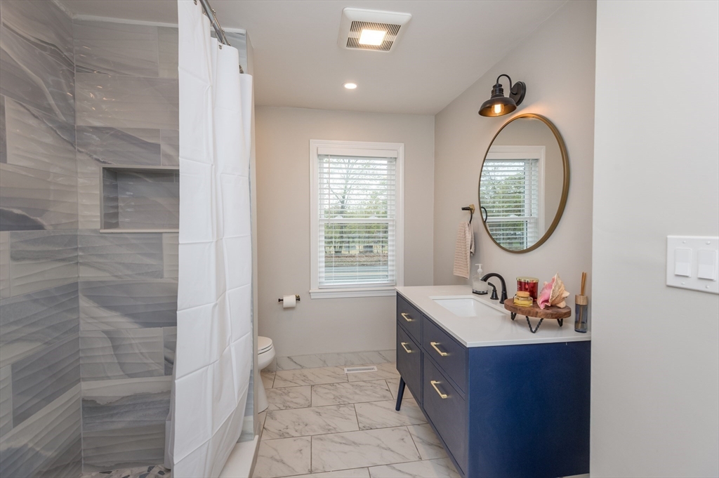 48 MacArthur Road Stoneham, MA 02180 - Photo 8 of 33