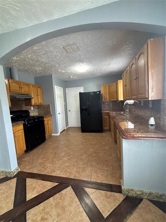 2218 Rockefeller Boulevard Dallas, TX 75203 - Photo 3 of 11