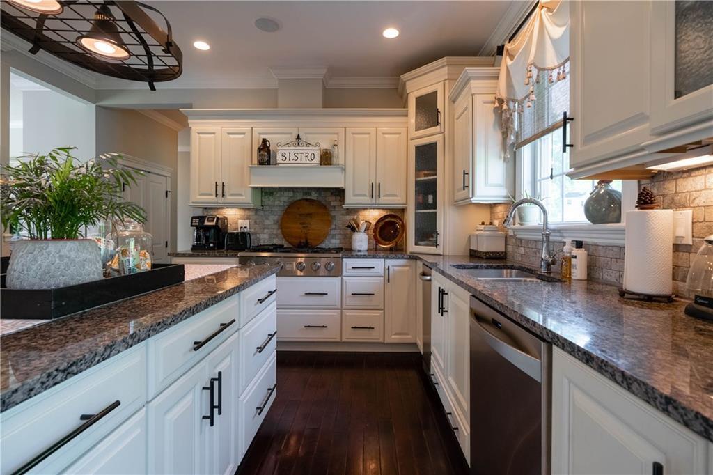 29 Meeting House Road Scarborough, ME 04074 - Photo 2 of 35 Photo