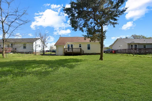 $1,300 | 803 Princeton Circle, Clarksville, TN 37042