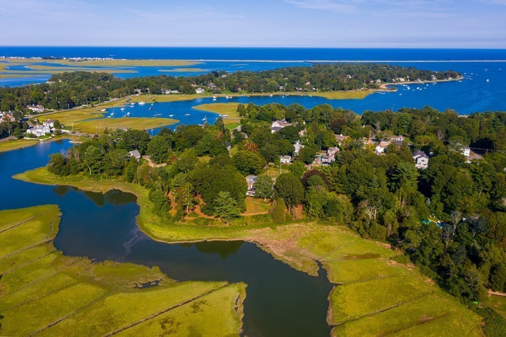 34 Sunset Road Duxbury, MA 02332 - Photo 38 of 42 a view of a city