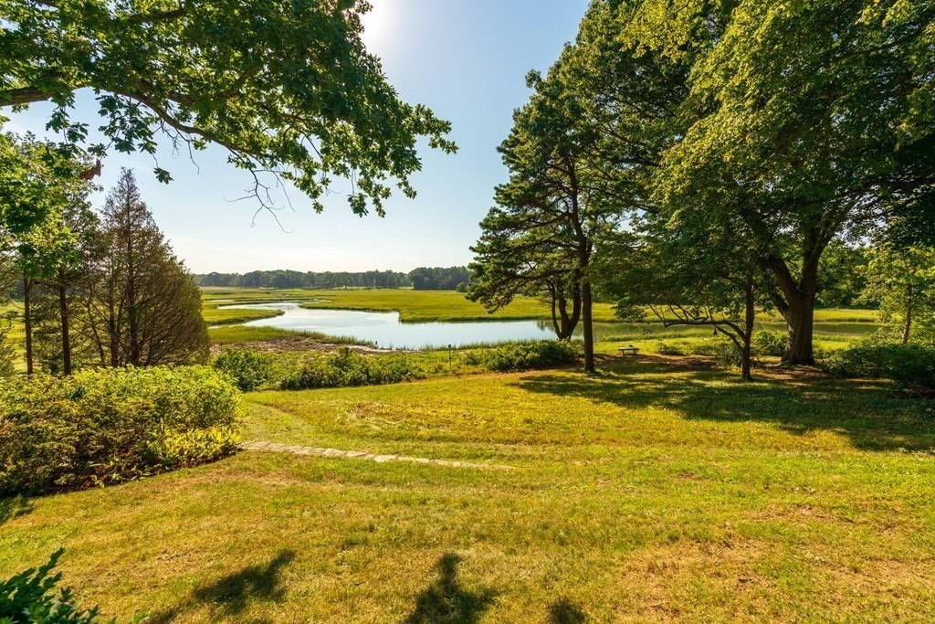 34 Sunset Road Duxbury, MA 02332 - Photo 39 of 42 a view of an ocean