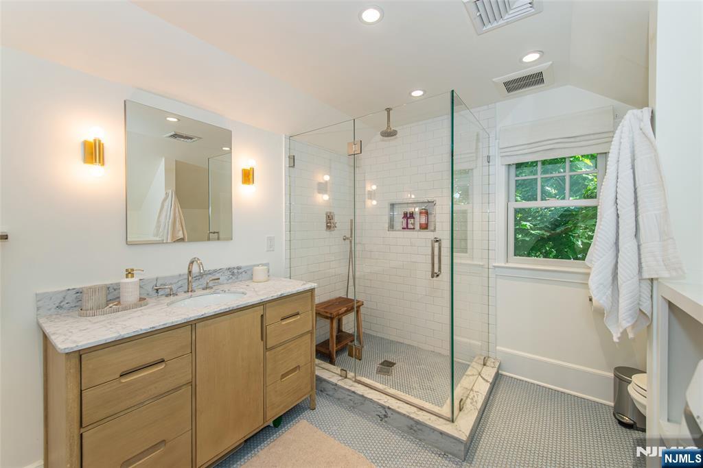 331 Grove Street Montclair, NJ 07042 - Photo 27 of 50 Gallery Image 27