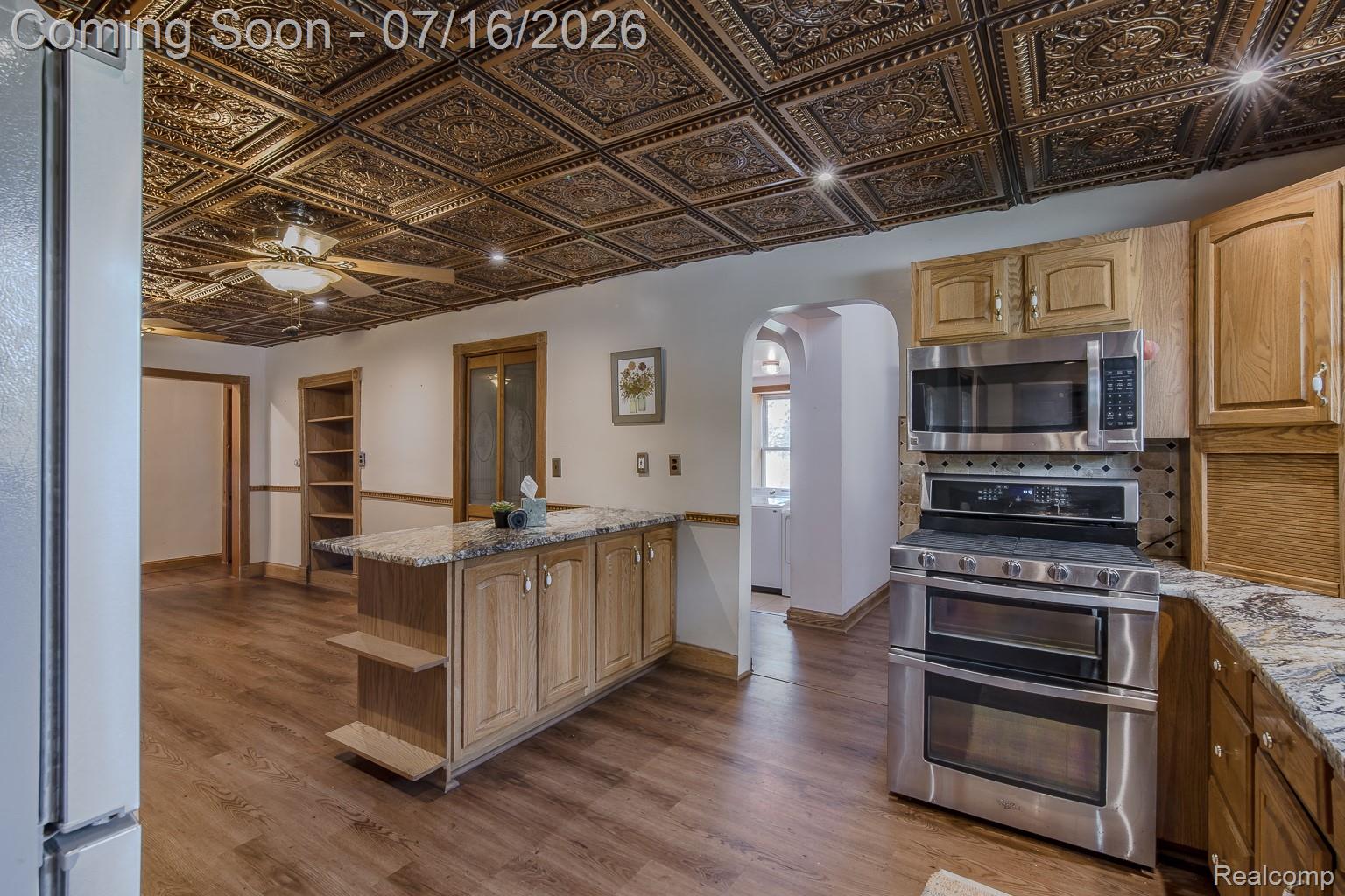 43995 Bemis Road Belleville, MI 48111 - Photo 11 of 67 Gorgeous updated kitchen!