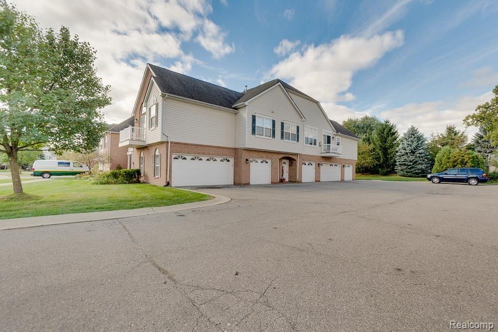 778 Olde English Circle Howell, MI 48855 - Photo 17 of 19