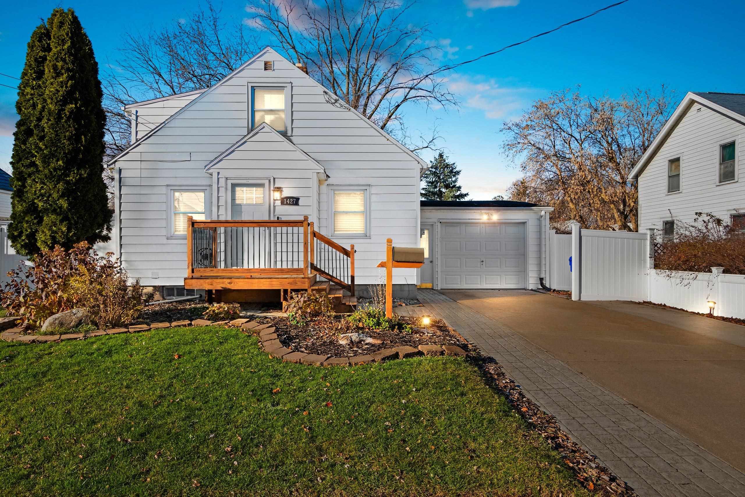 1427 North Racine Street Appleton, WI 54911 - Photo 1 of 1 Gallery Image 1