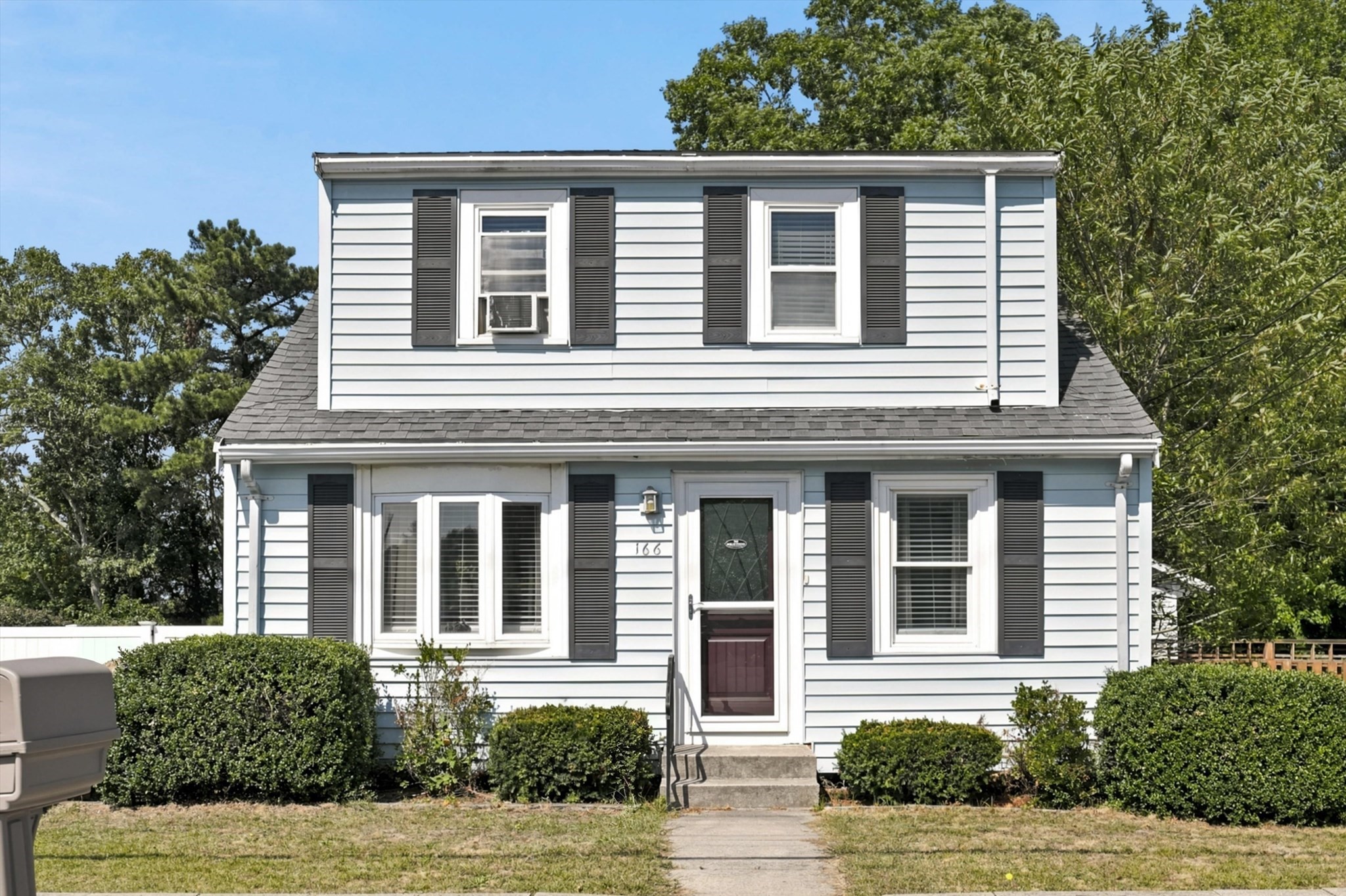 166 Sandwich Road Wareham, MA 02571 - Photo 2 of 33 Gallery Image 2