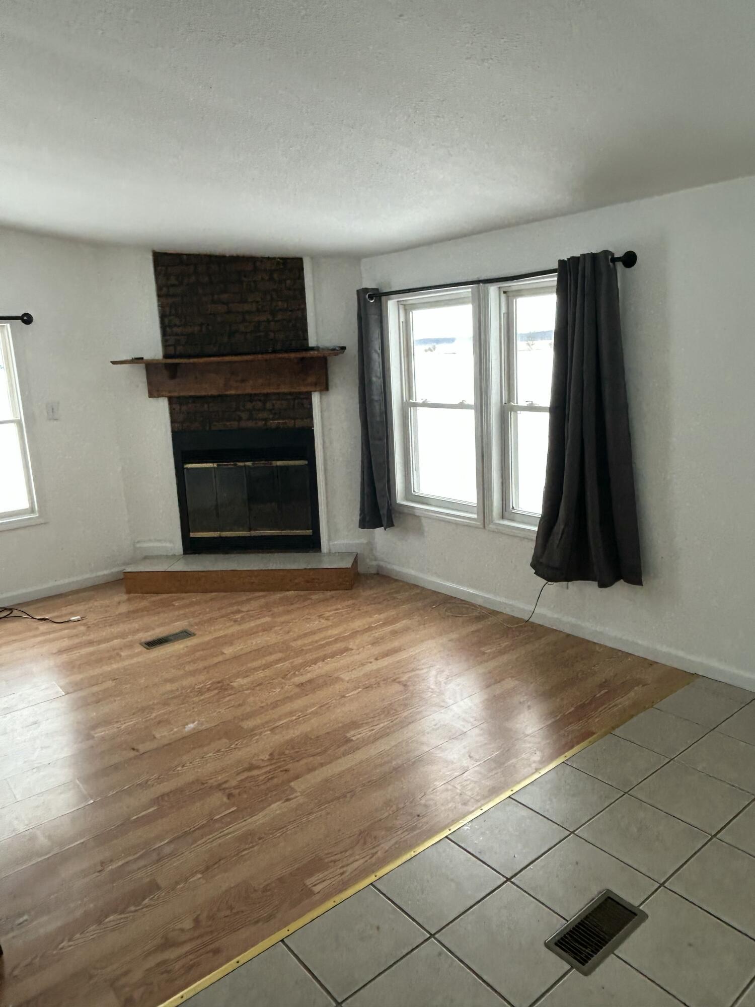 2310 13 1/2 Mile Road Tekonsha, MI 49092 - Photo 3 of 10 IMG_3104