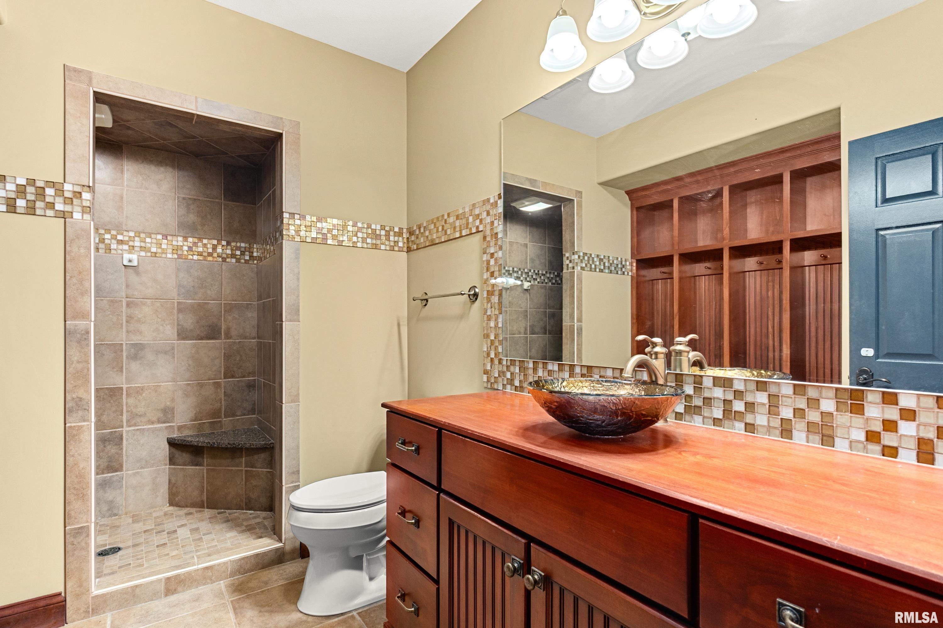 1811 Kern Road Washington, IL 61571 - Photo 71 of 95 Gallery Image 71