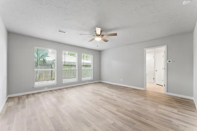 $2,595 | 10422 Rockcrest Road, Houston, TX 77041