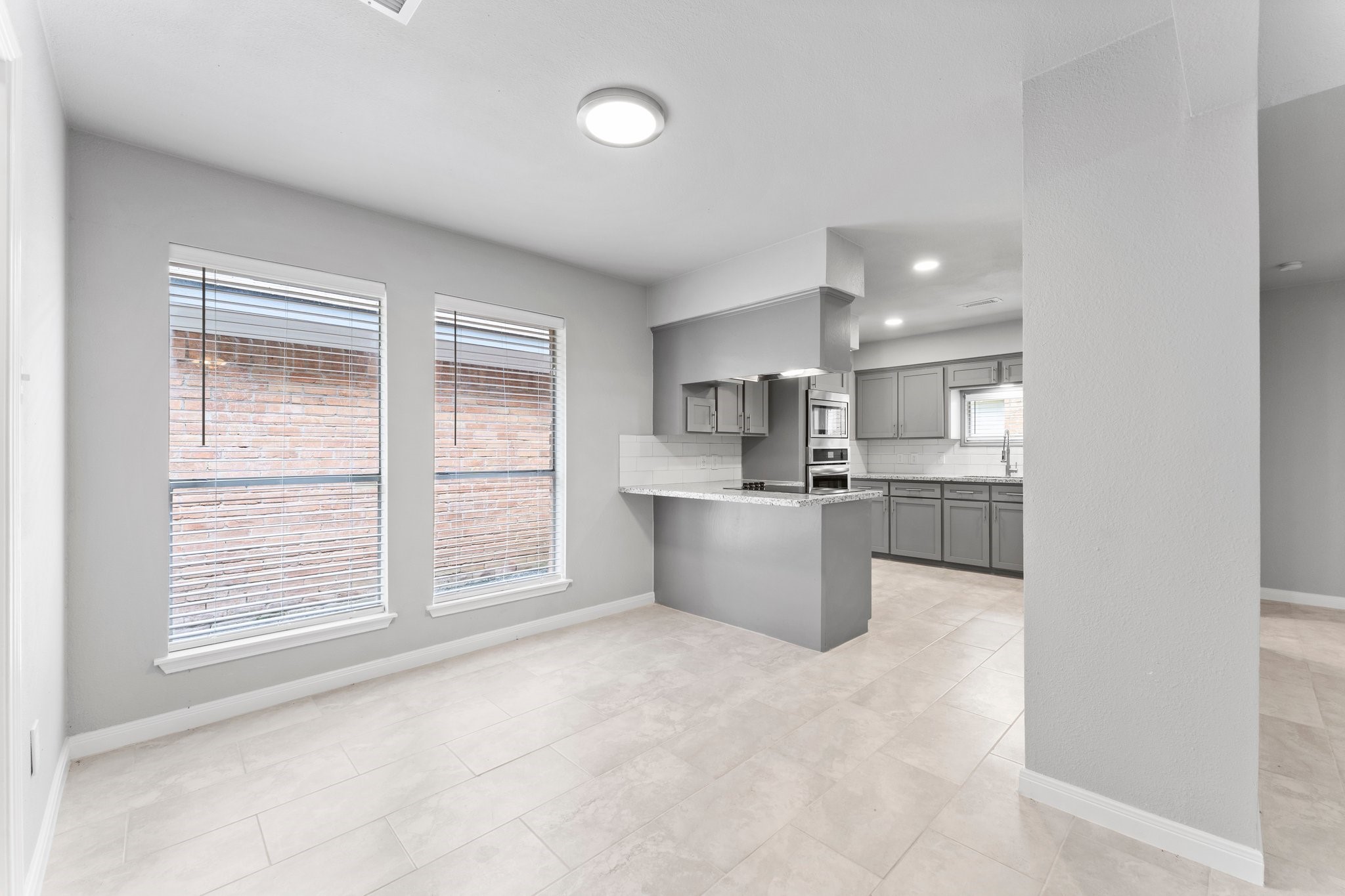 10422 Rockcrest Road Houston, TX 77041 - Photo 4 of 28