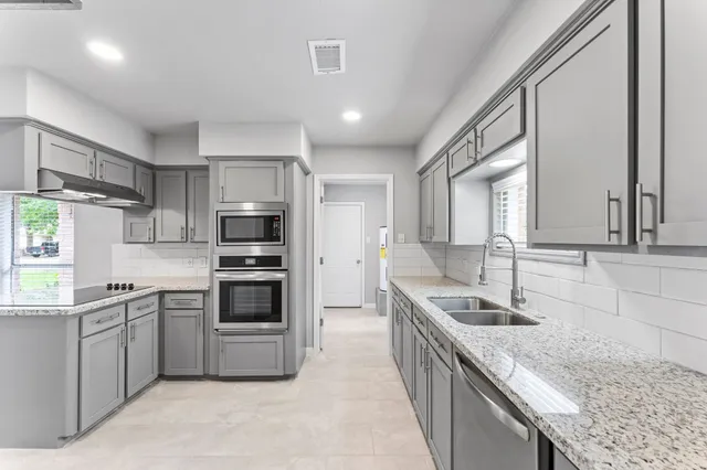 $2,595 | 10422 Rockcrest Road, Houston, TX 77041