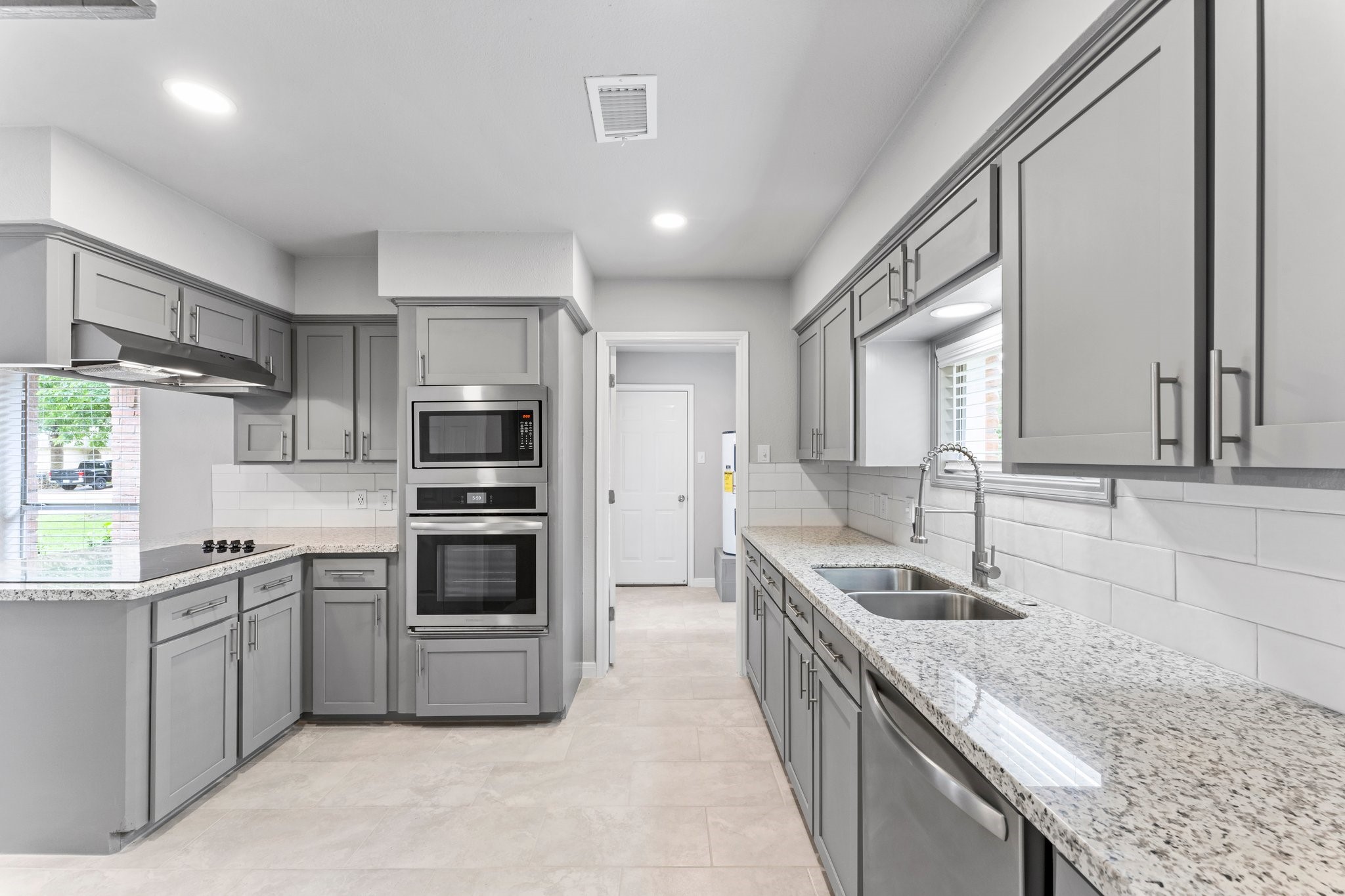 10422 Rockcrest Road Houston, TX 77041 - Photo 6 of 28