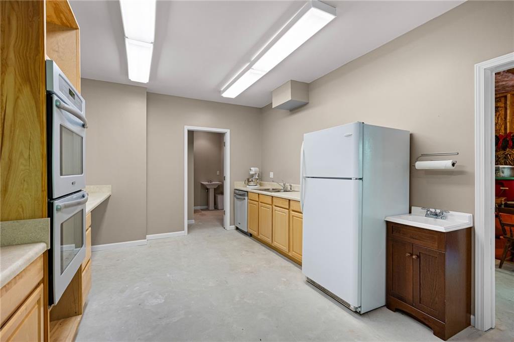 1308 Red Hill Road Marietta, GA 30008 - Photo 38 of 54