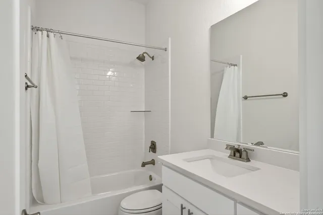 $780,000 | 8608 Shady Gate, Boerne, TX 78015