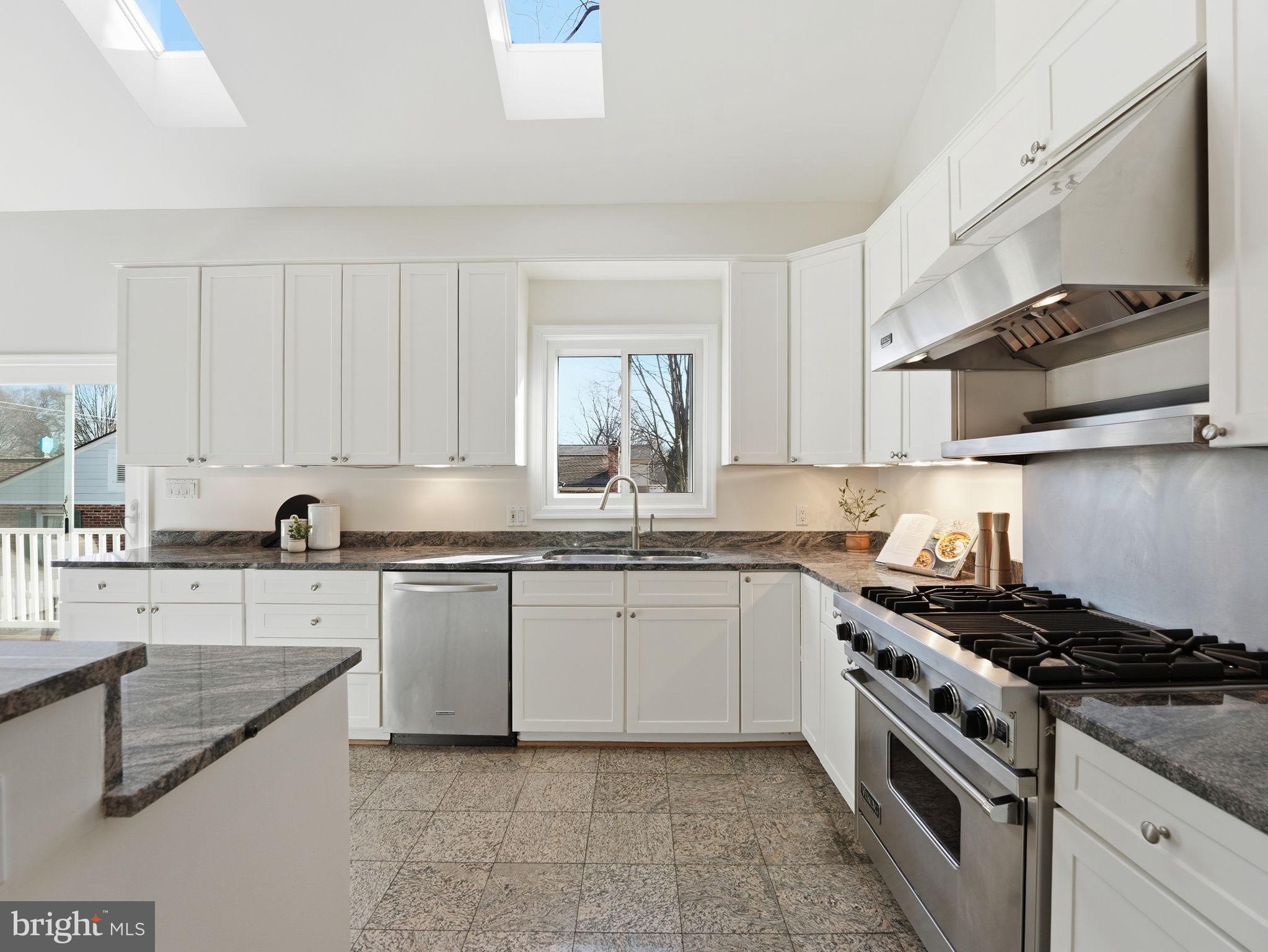 3501 Perry Street Fairfax, VA 22030 - Photo 12 of 62