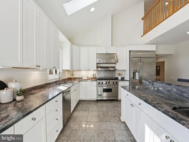 $1,386,000 | 3501 Perry Street, Fairfax, VA 22030