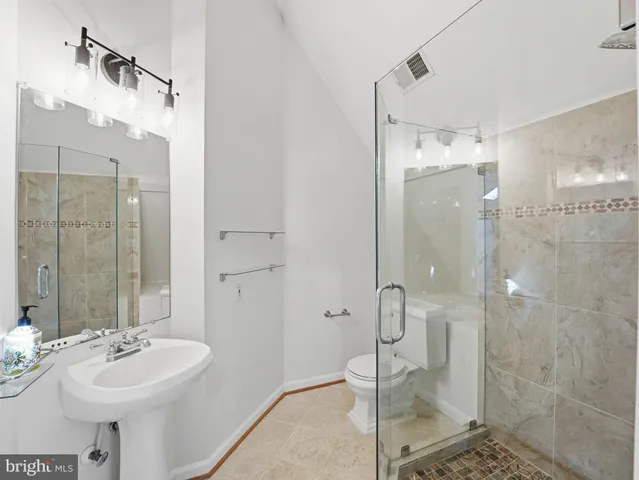 $1,386,000 | 3501 Perry Street, Fairfax, VA 22030