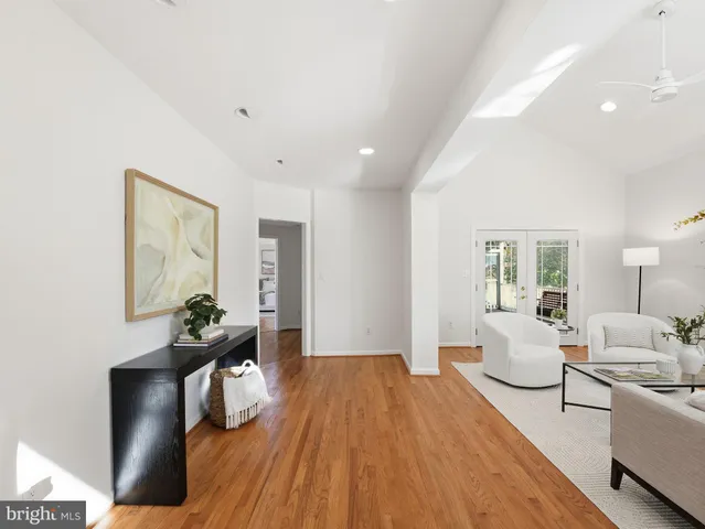 $1,386,000 | 3501 Perry Street, Fairfax, VA 22030