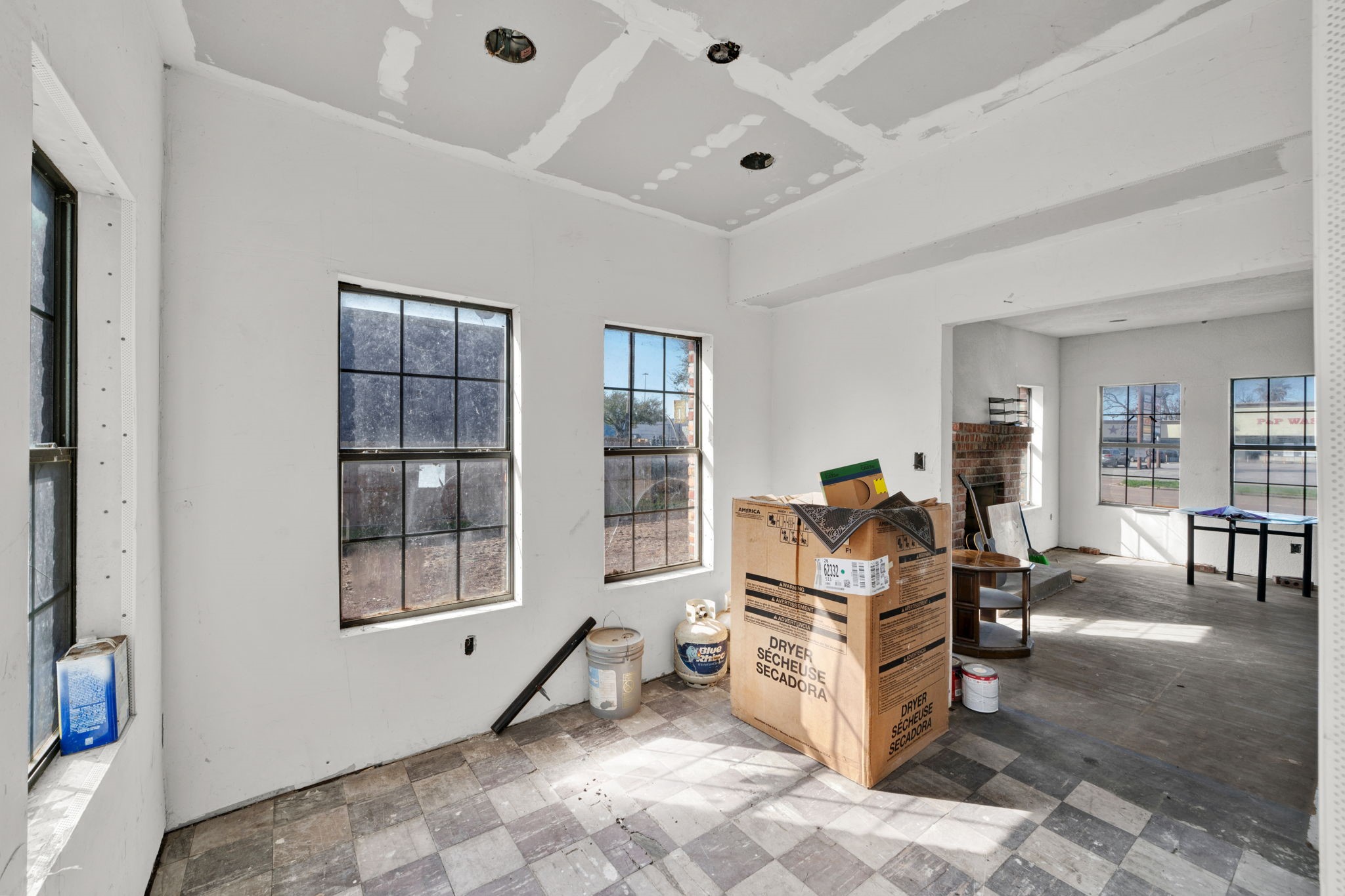 3727 Broadway Street Houston, TX 77017 - Photo 22 of 43 a living room with furniture