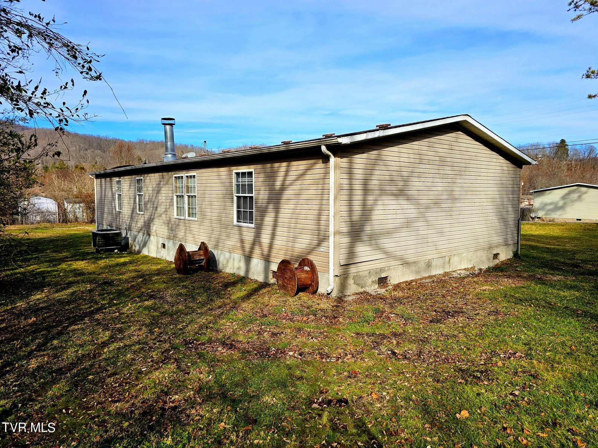 11708 Riverview Road Coeburn, VA 24230 - Photo 4 of 28 6