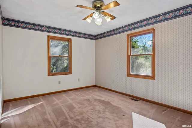 $159,900 | 301 North Grand Avenue, Auburn, IL 62615