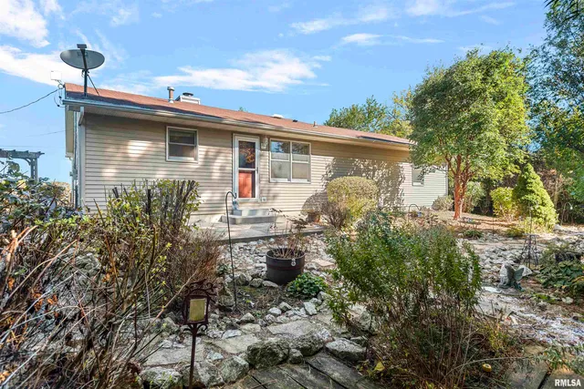 $159,900 | 301 North Grand Avenue, Auburn, IL 62615