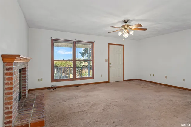 $159,900 | 301 North Grand Avenue, Auburn, IL 62615