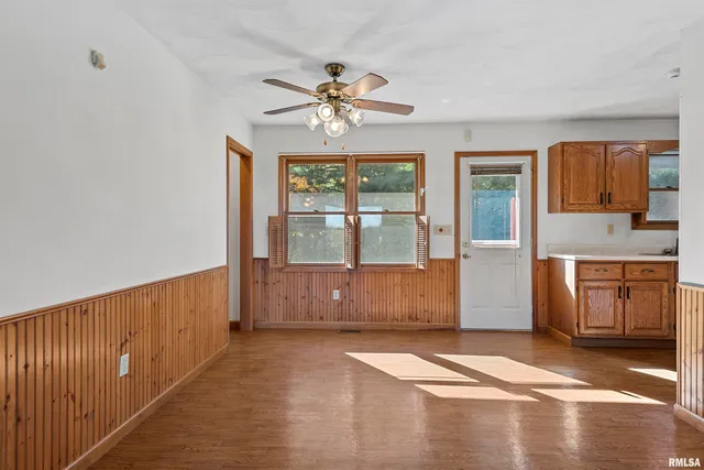 $159,900 | 301 North Grand Avenue, Auburn, IL 62615