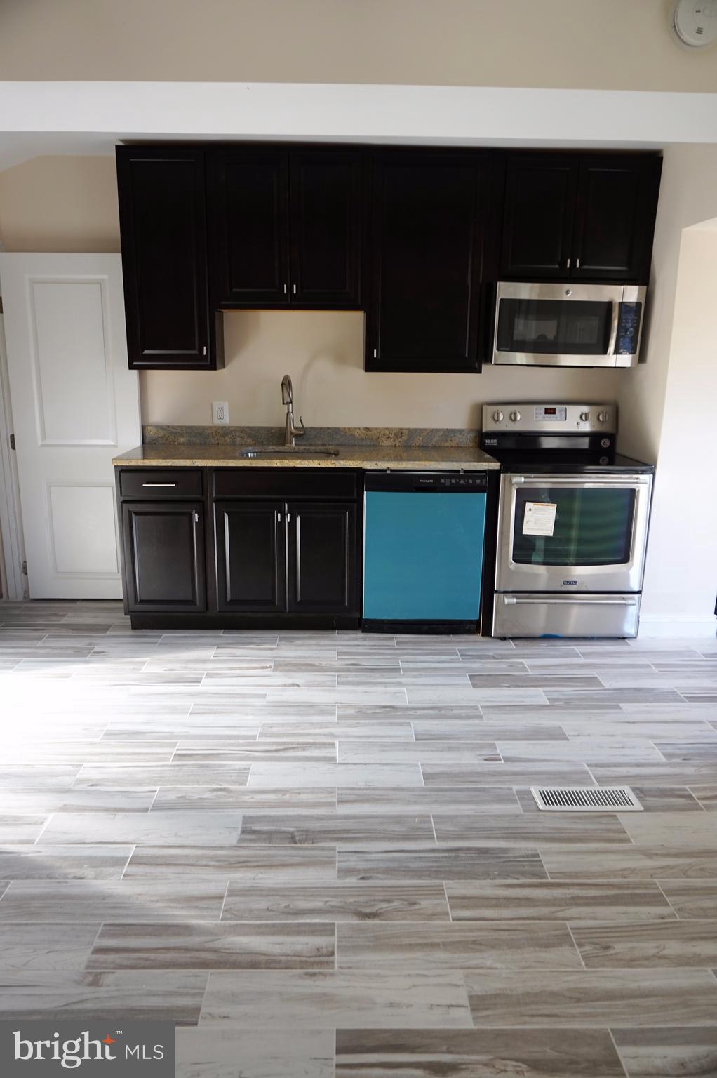 2013 Inverton Road Baltimore, MD 21222 - Photo 5 of 24 Dining Room