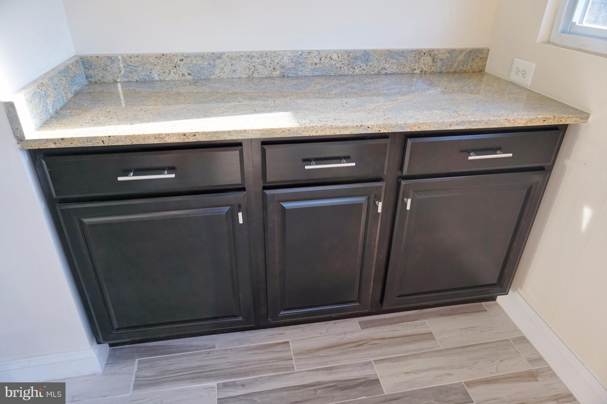 2013 Inverton Road Baltimore, MD 21222 - Photo 7 of 24 Kitchen